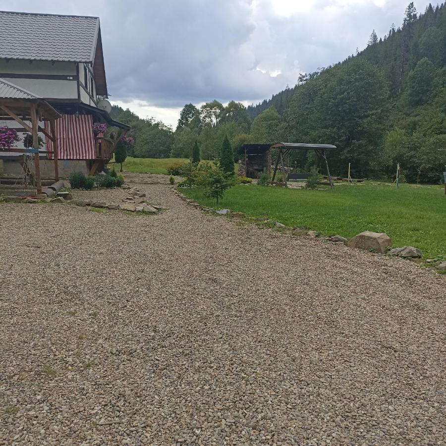 Khatyna U Dolyni Slavske Buitenkant foto